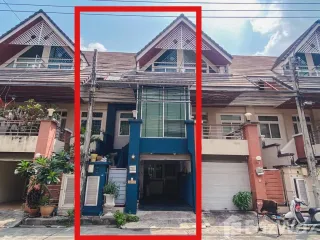 Casa adosada en venta de 2 habitaciones en Wang Thonglang, Bangkok