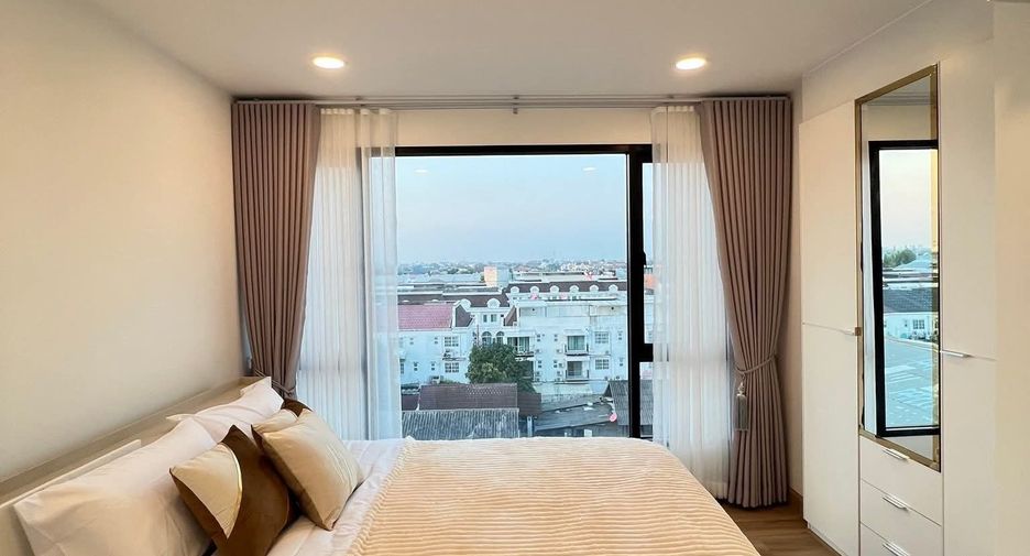 For sale 1 bed condo in Lat Phrao, Bangkok