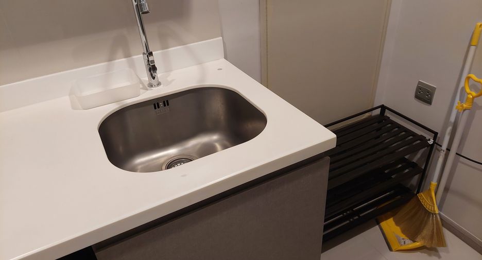 For rent 1 bed condo in Huai Khwang, Bangkok