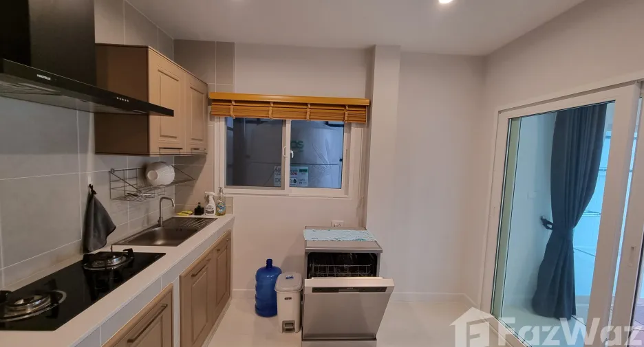 Haus zur Miete mit 3 Zimmer in Mueang Phuket, Phuket