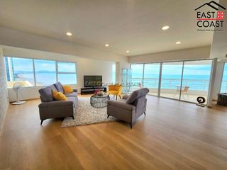 For rent 2 bedrooms condo in Bang Lamung, Chonburi