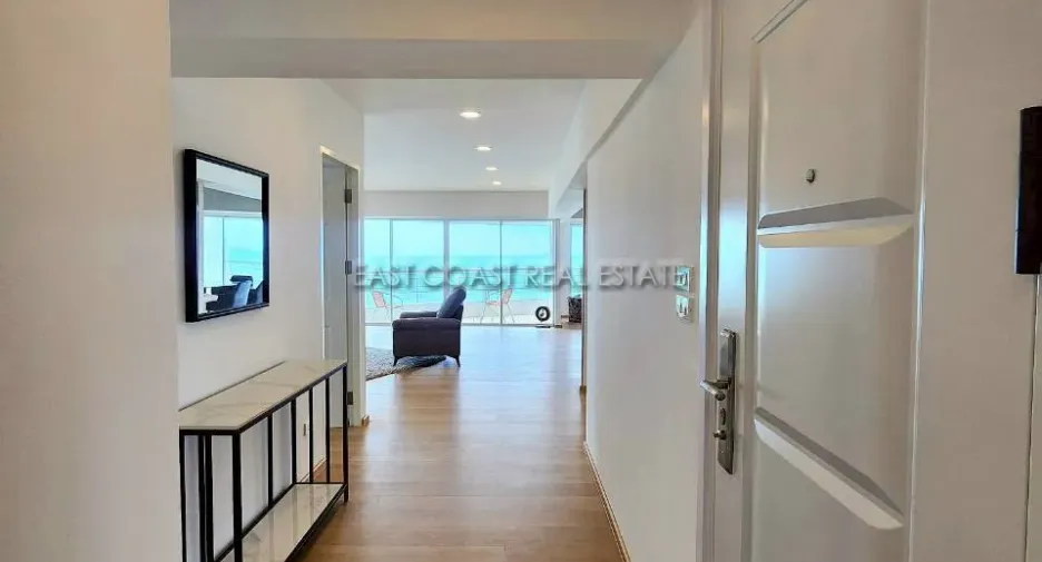 For rent 2 bedrooms condo in Jomtien, Pattaya