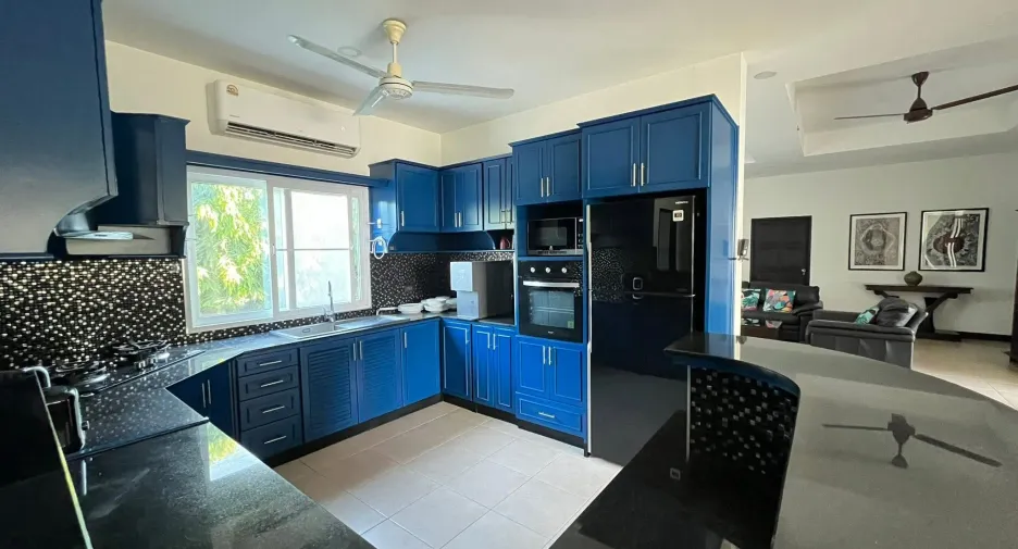 For sale そして for rent 6 ベッドルーム villa in Bang Lamung, Chonburi