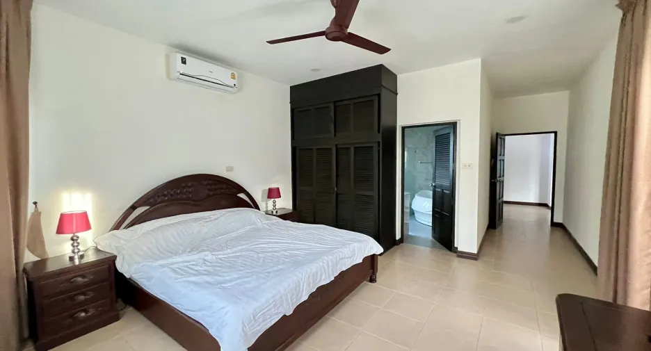 For sale そして for rent 6 ベッドルーム villa in Bang Lamung, Chonburi