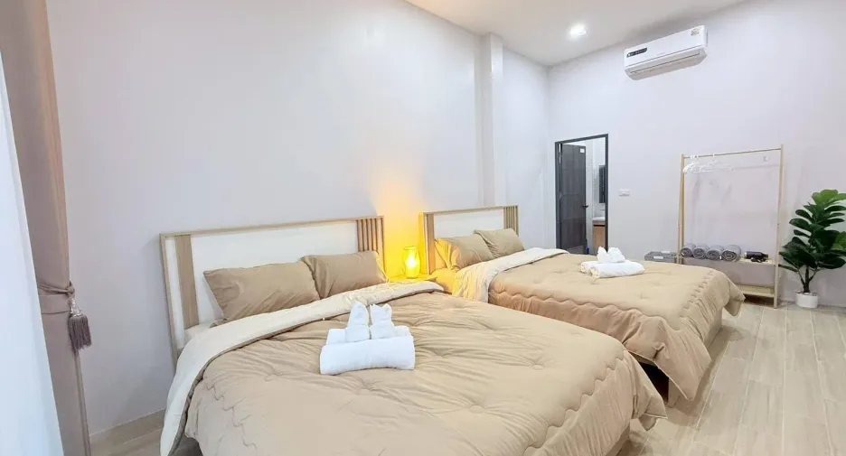 For rent 4 bedrooms villa in East Pattaya, Pattaya