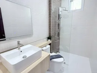 Villa zur Miete mit 4 Zimmer in Bang Lamung, Chonburi