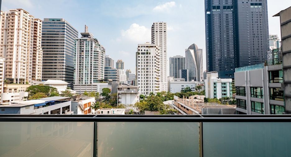 For rent 2 bedrooms condo in Watthana, Bangkok