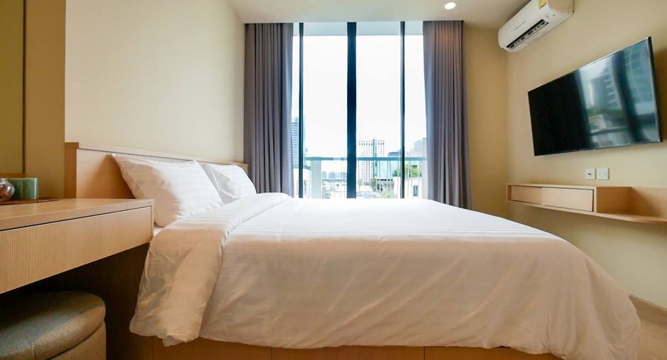 For rent 2 bedrooms condo in Watthana, Bangkok