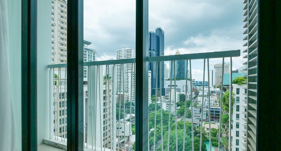 For rent 2 bedrooms condo in Watthana, Bangkok