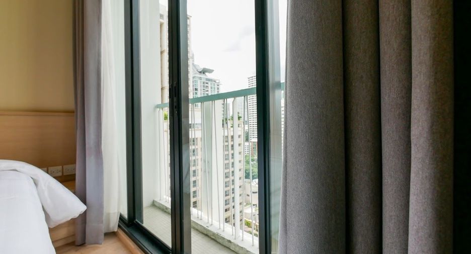 For rent 2 bedrooms condo in Watthana, Bangkok