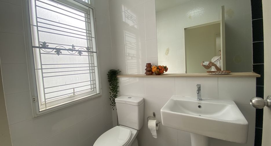 For sale 3 bedrooms townhouse in Bang Phli, Samut Prakan