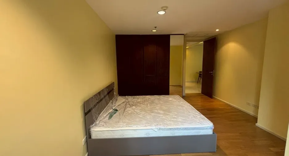 For sale and for rent 2 bedrooms condo in Sathon, Bangkok