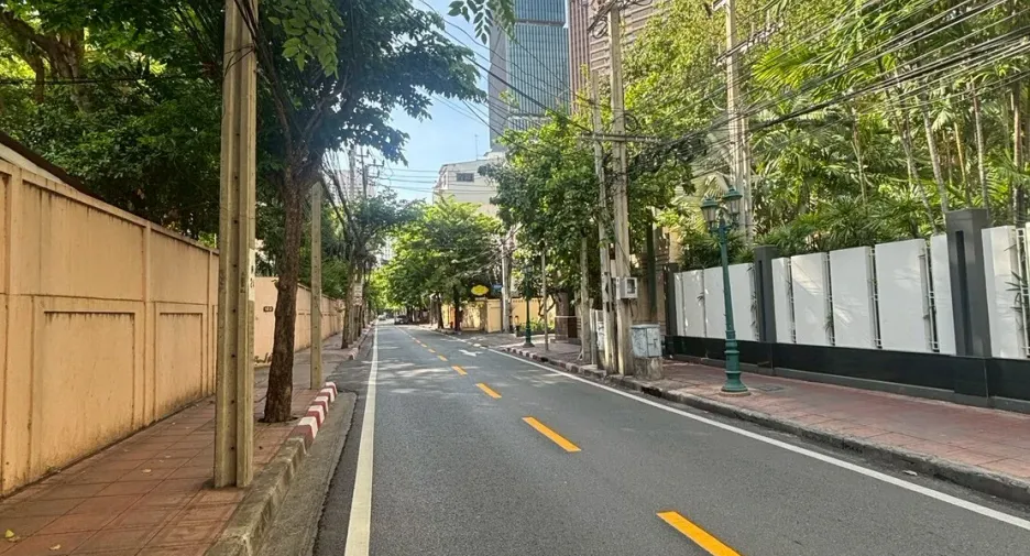 For sale and for rent 2 bedrooms condo in Sathon, Bangkok