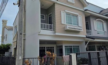 À louer 3 chambres maison à Huay Yai, Pattaya