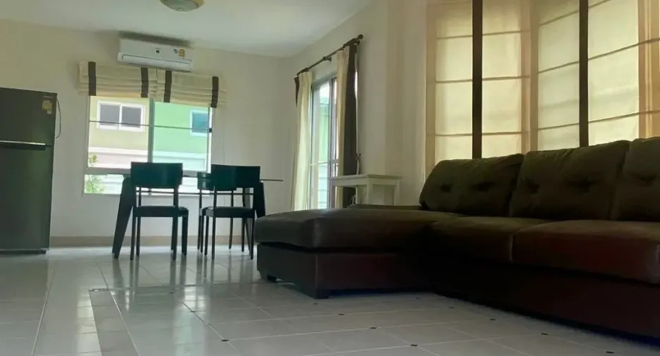 Casa en alquiler de 3 habitaciones en Mueang Khon Kaen, Khon Kaen