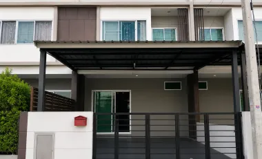 Casa adosada en venta de 3 habitaciones en Wang Noi, Phra Nakhon Si Ayutthaya