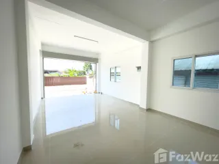 À vendre 2 chambres maison de ville à Sam Phran, Nakhon Pathom