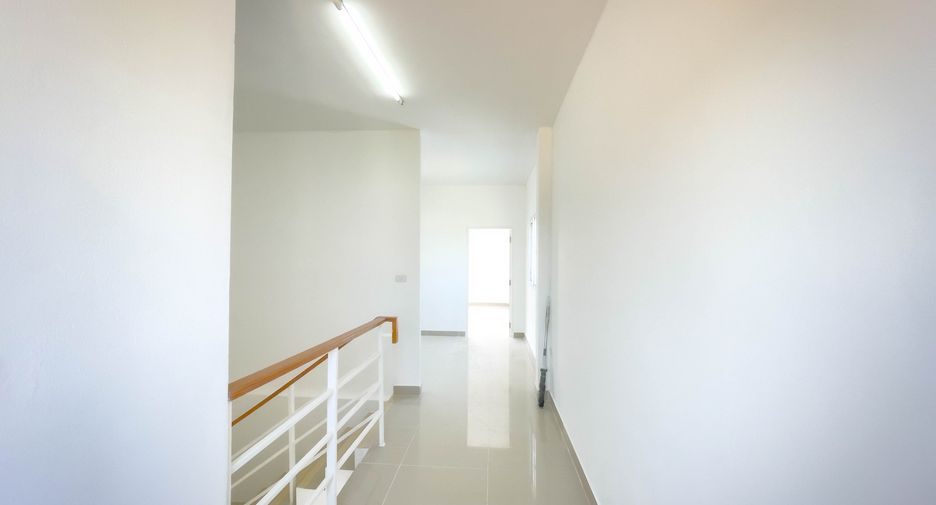 Reihenhaus zum Kauf mit 2 Zimmer in Sam Phran, Nakhon Pathom