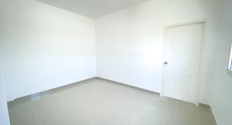 Reihenhaus zum Kauf mit 2 Zimmer in Sam Phran, Nakhon Pathom