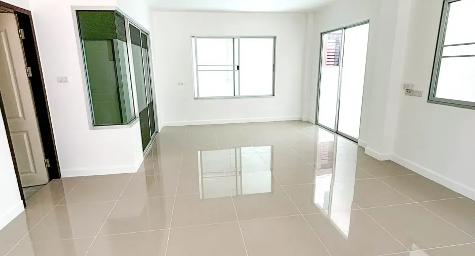 For sale 3 ベッドルーム house in Mueang Samut Sakhon, Samut Sakhon