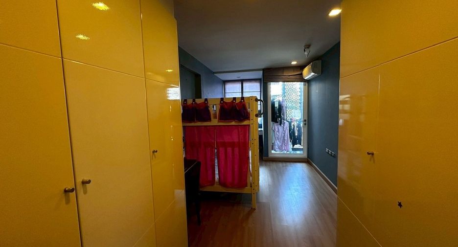 For rent 2 ベッドルーム condo in Khlong Toei, Bangkok