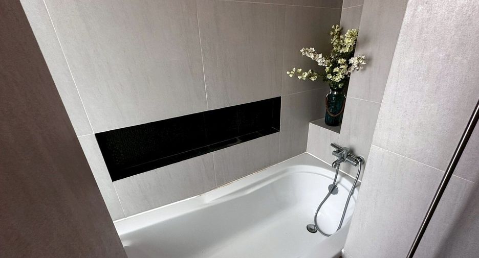 For rent 2 ベッドルーム condo in Khlong Toei, Bangkok