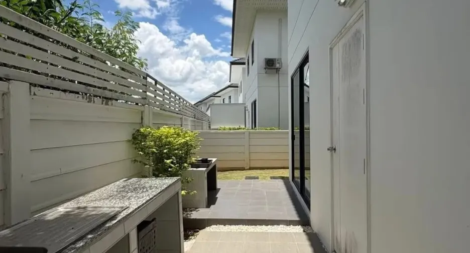 For rent 3 bedrooms house in Mueang Khon Kaen, Khon Kaen