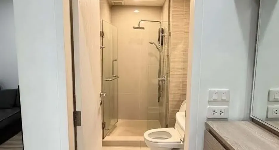 À louer 1 chambre condo à Mueang Samut Prakan, Samut Prakan