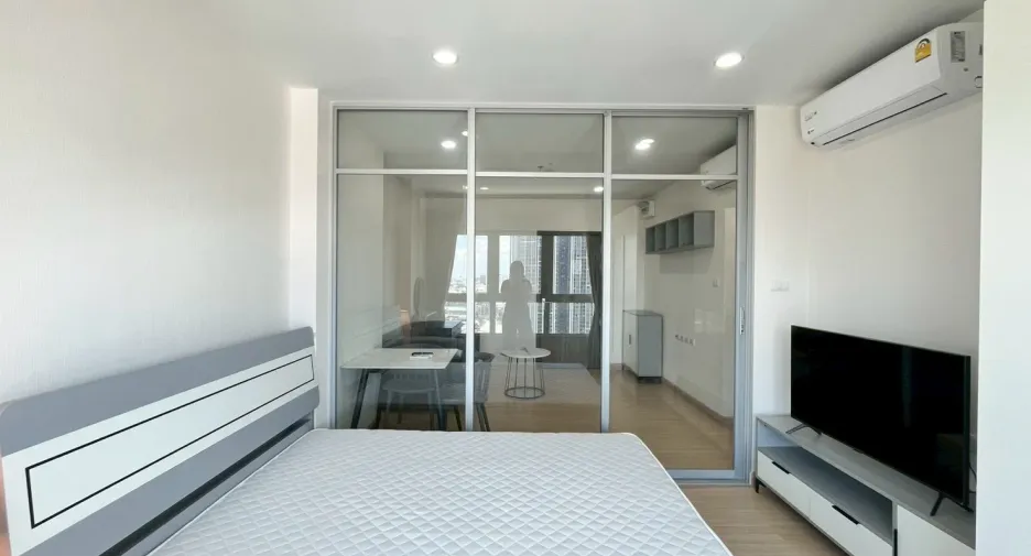 For sale 1 bed condo in Mueang Samut Prakan, Samut Prakan