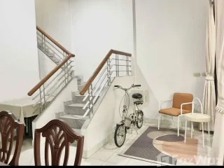 Casa en venta de 5 habitaciones en Wang Thonglang, Bangkok