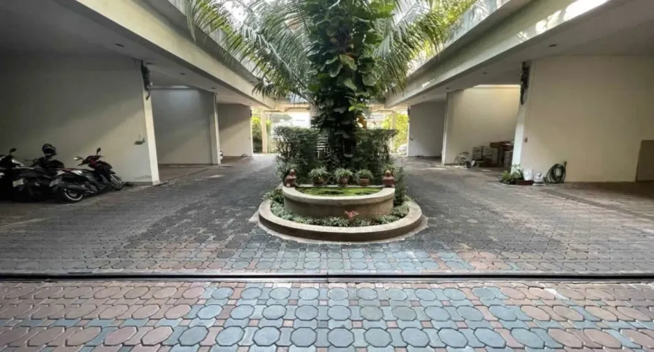 For sale 5 ベッドルーム house in Wang Thonglang, Bangkok