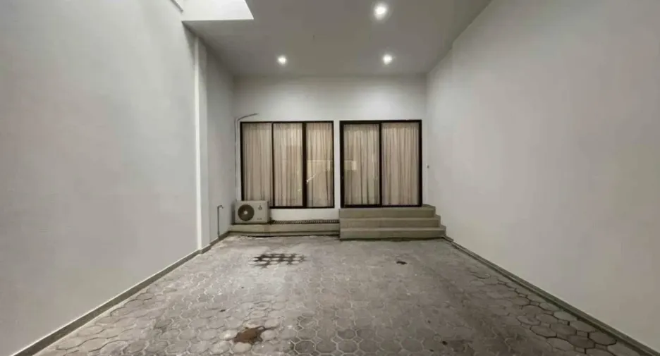 For sale 5 ベッドルーム house in Wang Thonglang, Bangkok