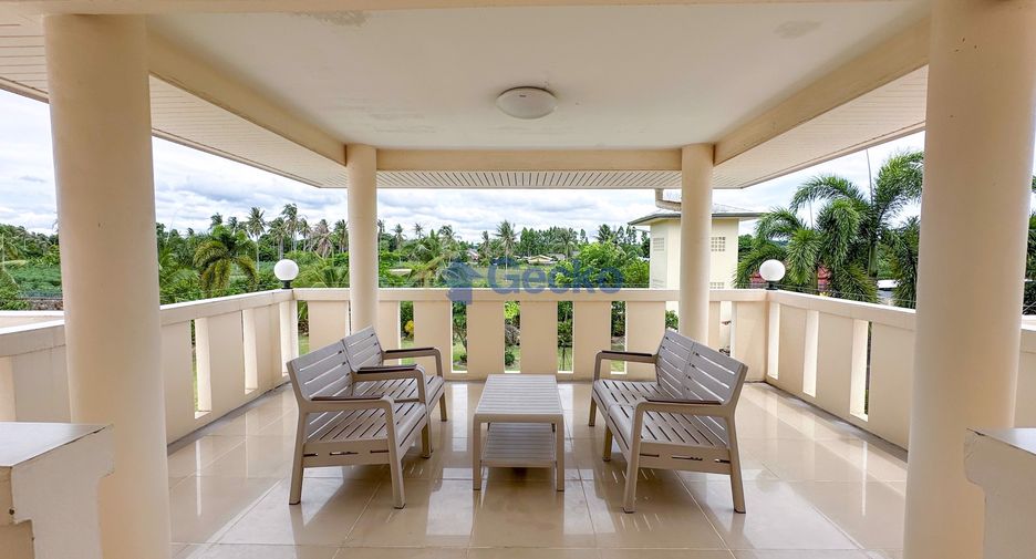 Haus zur Miete und zum Kauf mit 5 Zimmer in Bang Lamung, Chonburi