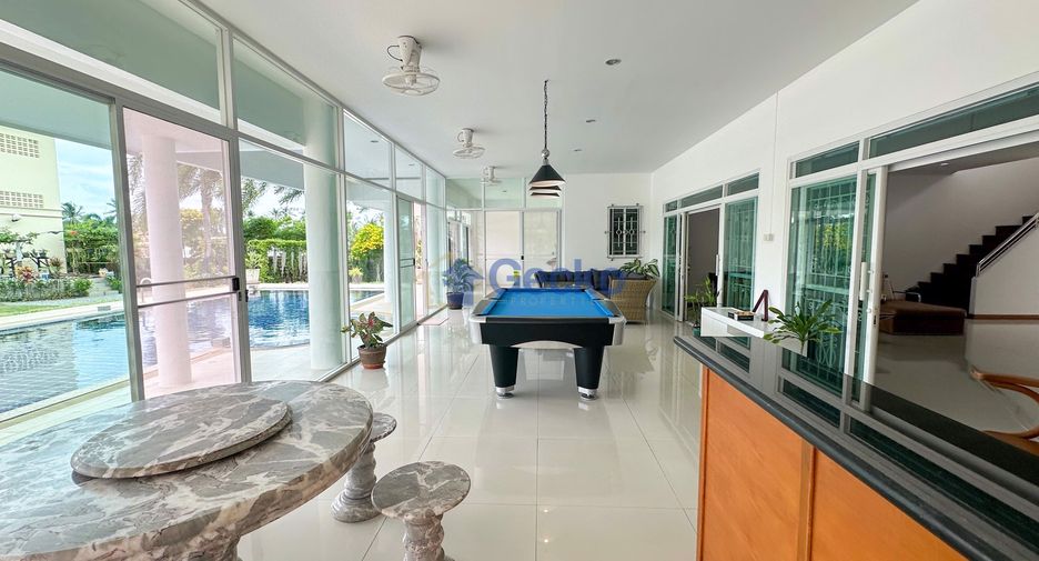 Haus zur Miete und zum Kauf mit 5 Zimmer in Bang Lamung, Chonburi