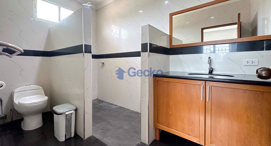 Haus zur Miete und zum Kauf mit 5 Zimmer in Bang Lamung, Chonburi