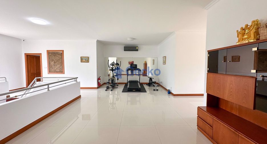 Haus zur Miete und zum Kauf mit 5 Zimmer in Bang Lamung, Chonburi