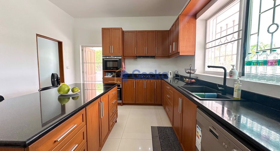 Haus zur Miete und zum Kauf mit 5 Zimmer in Bang Lamung, Chonburi