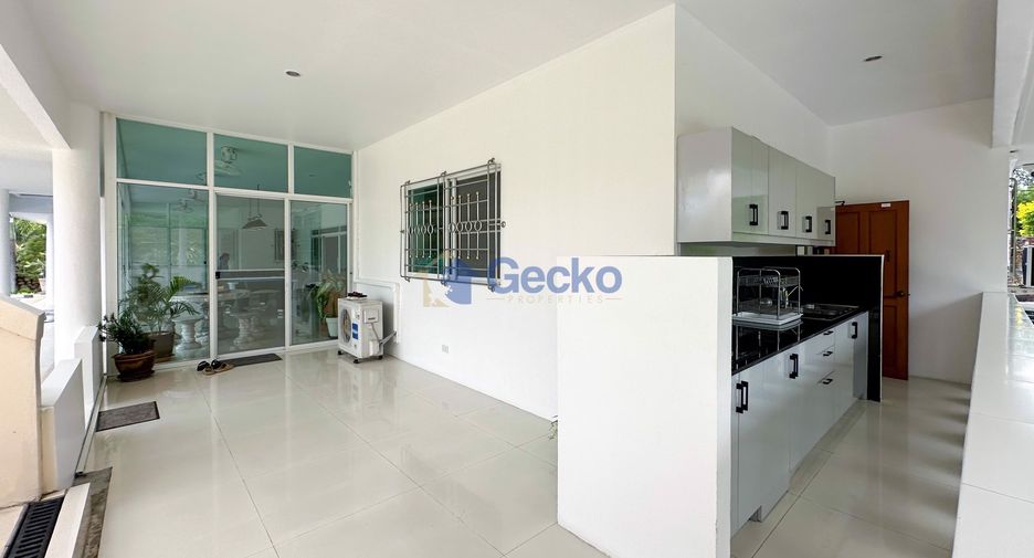 Haus zur Miete und zum Kauf mit 5 Zimmer in Bang Lamung, Chonburi