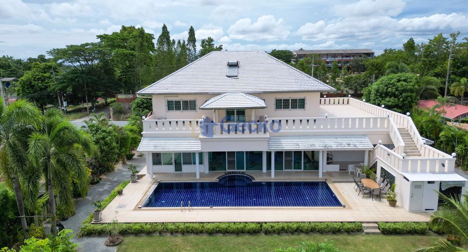 Haus zur Miete und zum Kauf mit 5 Zimmer in Bang Lamung, Chonburi