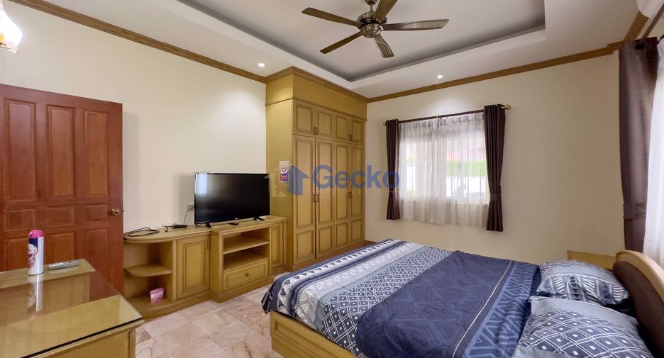 For sale 4 bedrooms house in East Pattaya, Pattaya