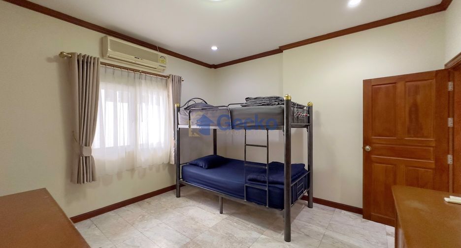 For sale 4 bedrooms house in East Pattaya, Pattaya
