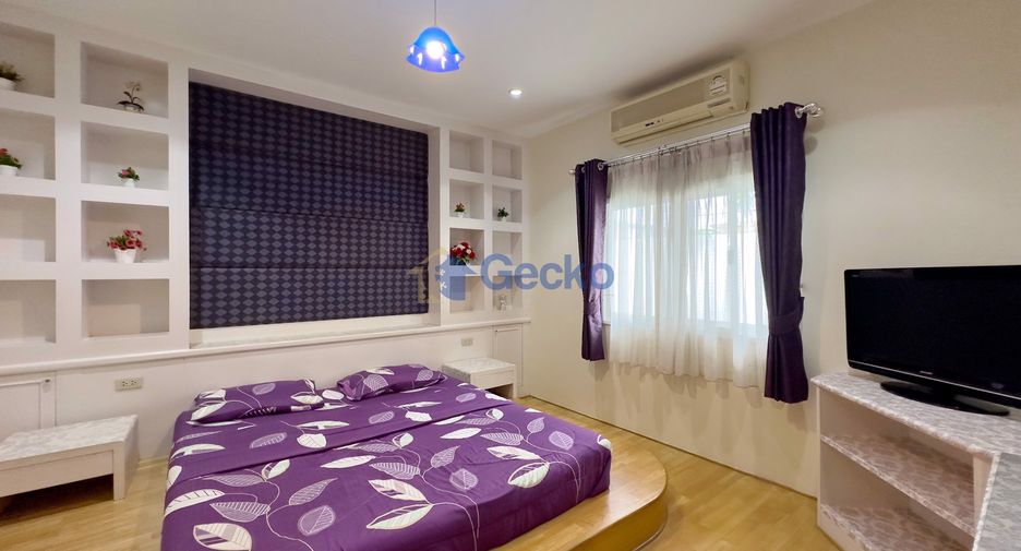 For sale 4 bedrooms house in East Pattaya, Pattaya