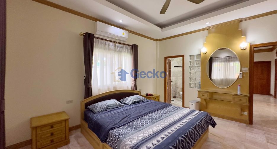 For sale 4 bedrooms house in East Pattaya, Pattaya