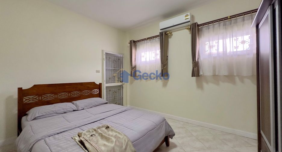 For sale 4 bedrooms house in East Pattaya, Pattaya