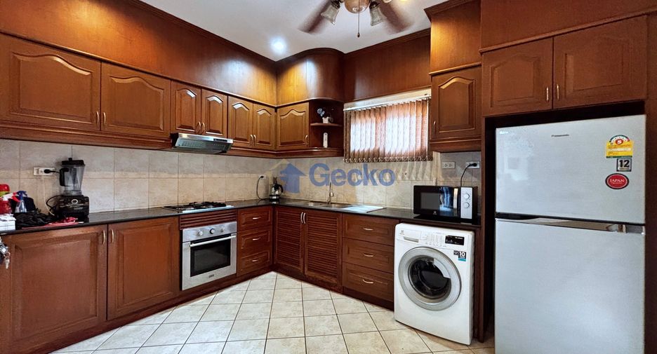 For sale 2 bedrooms house in South Pattaya, Pattaya