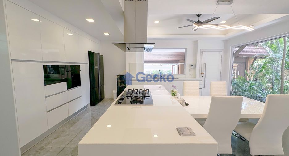 Haus zum Kauf mit 4 Zimmer in Bang Lamung, Chonburi