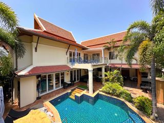 Haus zum Kauf mit 4 Zimmer in Bang Lamung, Chonburi