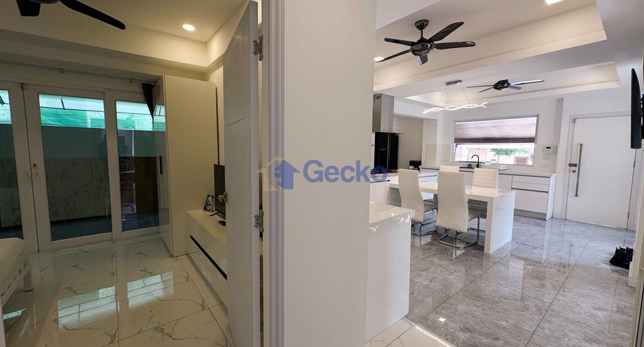 Haus zum Kauf mit 4 Zimmer in Bang Lamung, Chonburi