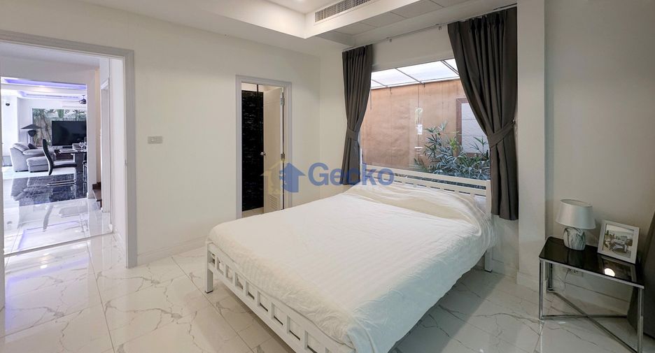 Haus zum Kauf mit 4 Zimmer in Bang Lamung, Chonburi