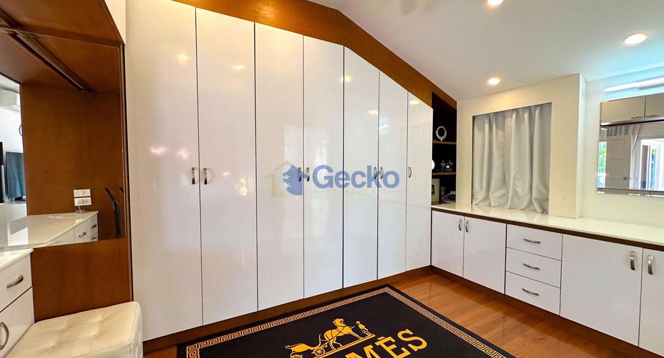 Haus zum Kauf mit 4 Zimmer in Bang Lamung, Chonburi